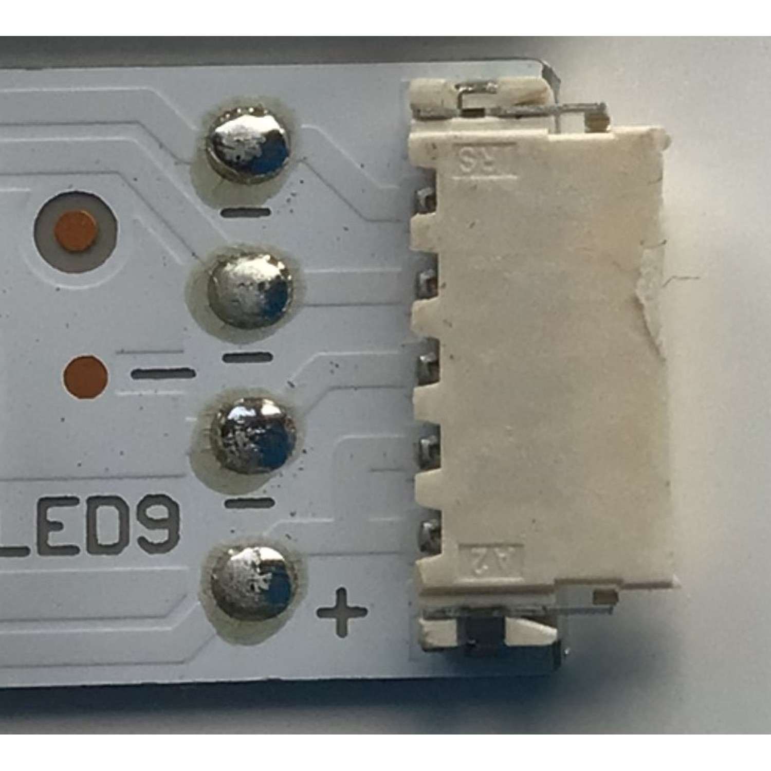 KIT DE LED'S PARA TV SONY (INCOMPLETO SOLO 15 PIEZAS) / NUMERO DE PARTE LB5500T V0_05 / MBL-55030D818SN0 / MBL-55030D818SN0/SN1 / 5500T00002 / PANEL YDAF055DNU01 / MODELO XBR-55X950H / XBR55X950H - Imagen 4